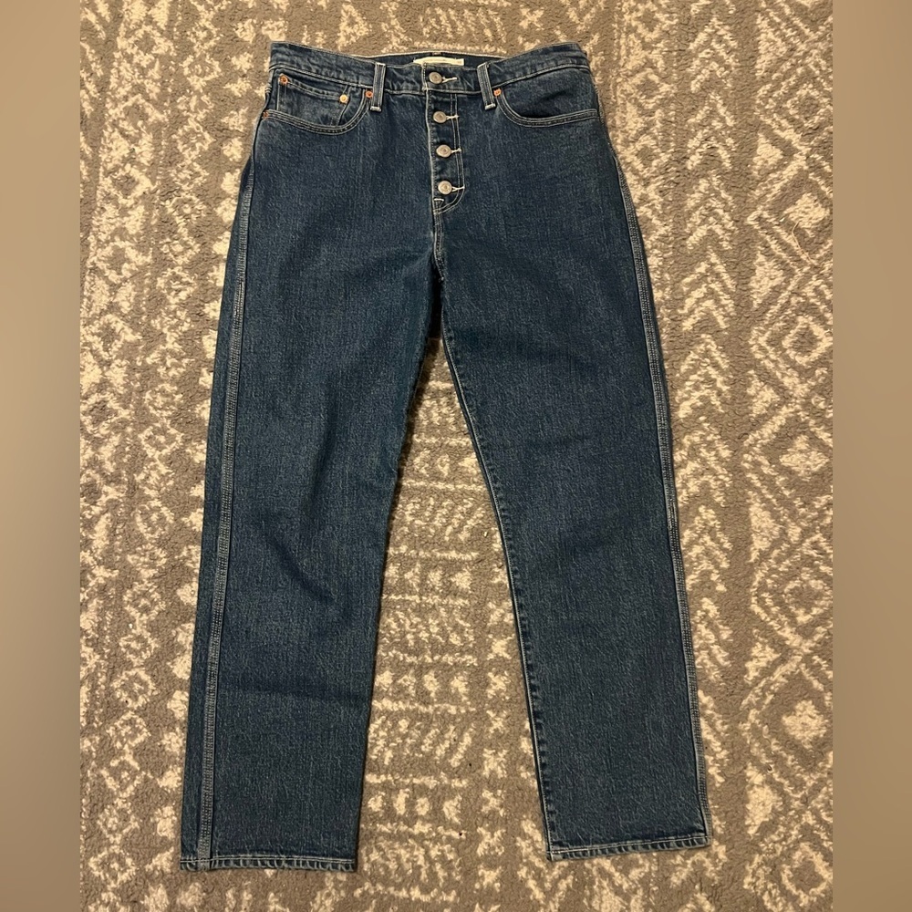 Levi's Dark Blue Wedgie Straight Jeans size 30 (D109)